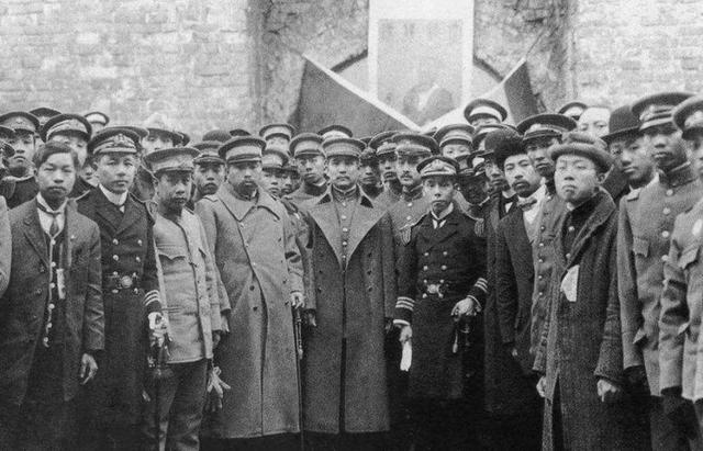 民国时期的军阀都是谁，民国时期直系军阀是谁（而张作霖只在第三等级）