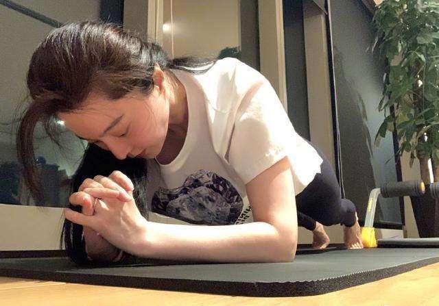 平板支撑有什么好处，每天练平板支撑有什么好处（“平板支撑”原来有这么多好处）