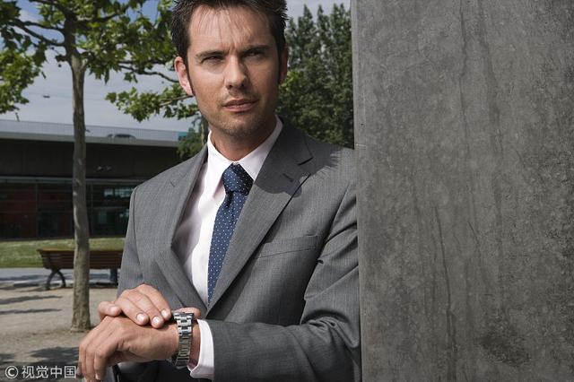 微笑表情为什么不能乱用，微笑表情为什么吓人（别再用“微笑”这个表情了）