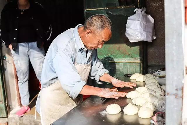 阜阳好吃的甜烧饼，阜阳这家“老康烧饼”