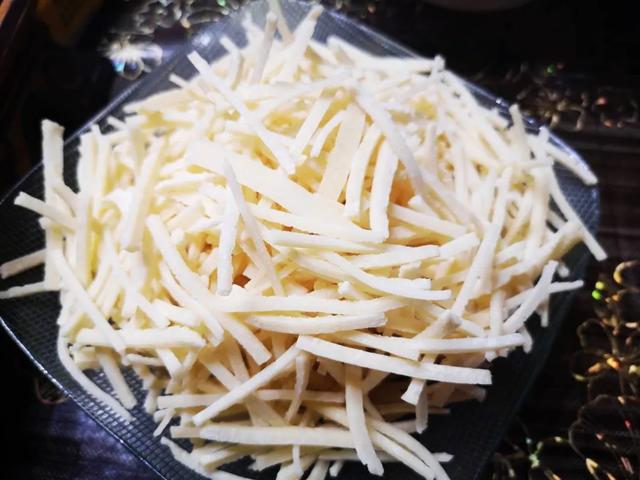 内蒙古自制的干奶酪怎么吃,内蒙古干奶酪图片(锡林郭勒奶酪攻略——带你品草原花样美食) 内蒙古自制的干奶酪怎么吃,内蒙古干奶酪图片(锡林郭勒奶酪攻略——带你品草原花样美食)