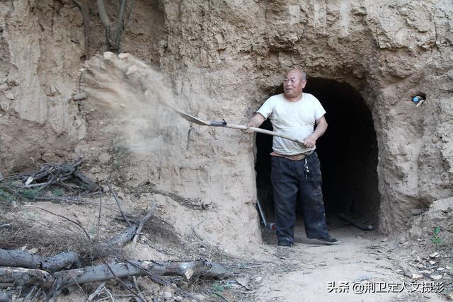 无根之水是什么,无根之水是什么水(山西65岁农民大叔挖山洞吃无根之水) 无根之水是什么,无根之水是什么水(山西65岁农民大叔挖山洞吃无根之水)