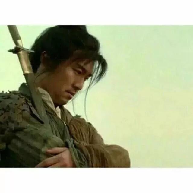 至尊宝和紫霞仙子，紫霞仙子与至尊宝的情侣头像微信（我的意中人是个盖世英雄）