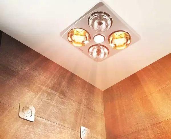 卫生间浴霸哪种好，卫生间用哪种浴霸好（卫生间想装个浴霸）