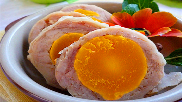 咸鸭蛋的吃法有哪些，咸鸭蛋的功效及吃法（咸鸭蛋的3种美味做法）