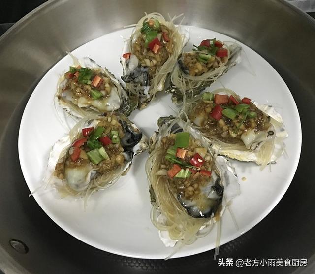 女生吃生蚝的功效和作用，女人吃生蚝有什么好处（“天然营养品”一斤才十块钱）