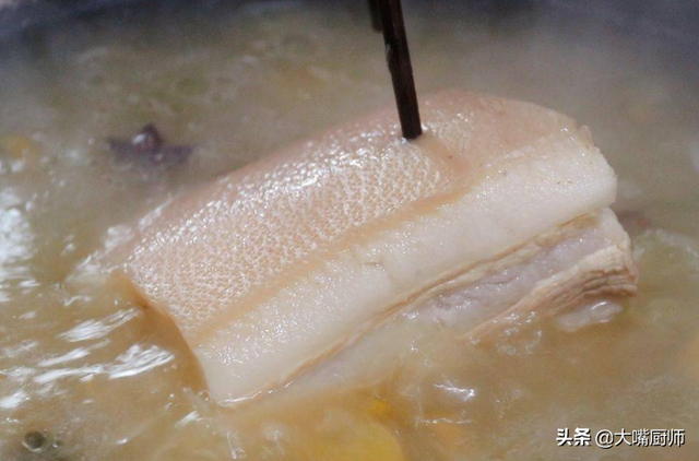 炖牛肉最忌讳两种佐料，炖牛肉最忌讳哪两种佐料（牢记别放“3种料”）