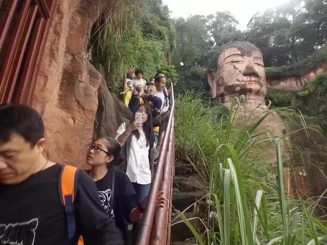 乐山大佛在哪，乐山大佛在哪里哪个省哪个市（四川乐山大佛）