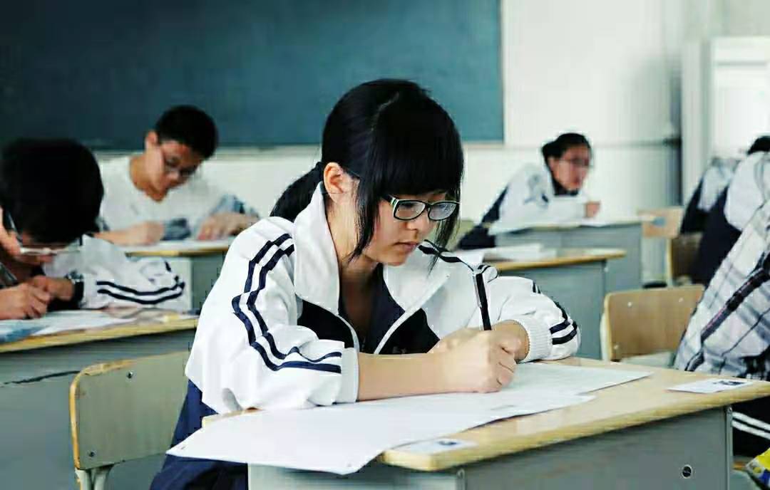 贵阳市清华中学（贵州省的）