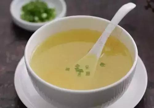 六月鲜是生抽还是老抽，生抽和六月鲜（春节家宴，必不可少的美味鸡汤）