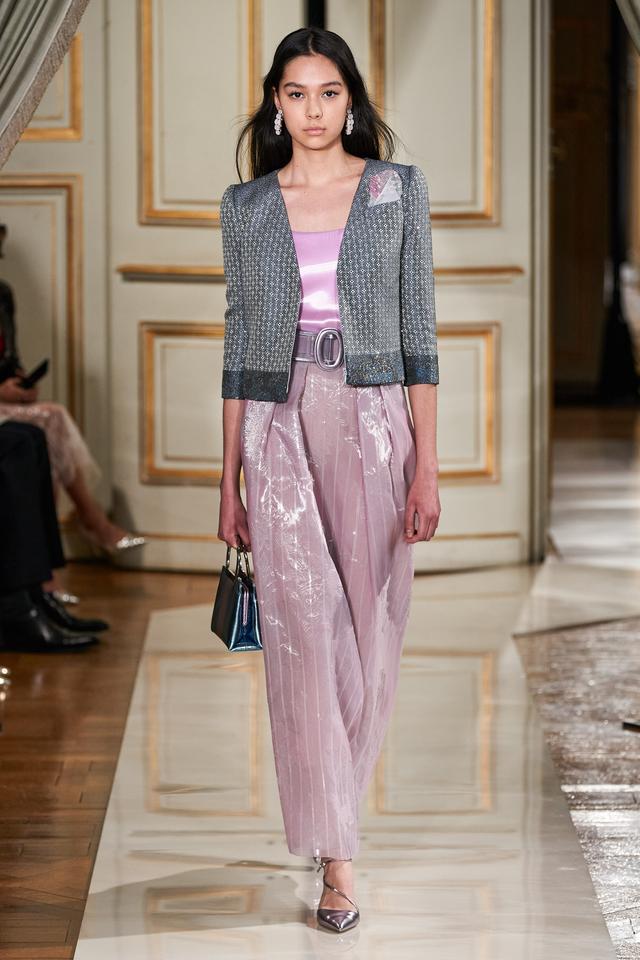 阿玛尼衣服什么档次，阿玛尼服饰什么档次（Privé2021秋季高定女装）