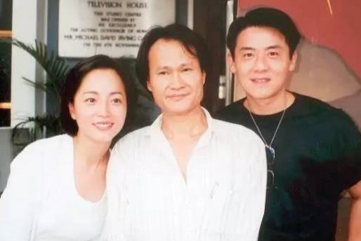 “殷十娘”苑琼丹的唏嘘往事，苑琼丹子图片（苑琼丹：猛追林正英）