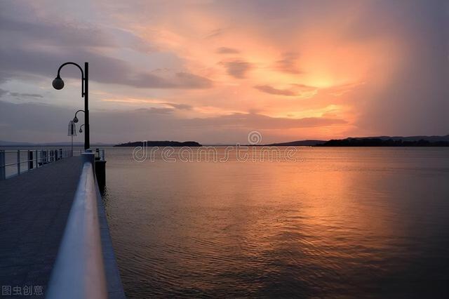 青花歌词，寂寞沙洲冷歌词（音乐鉴赏之周传雄《青花》）