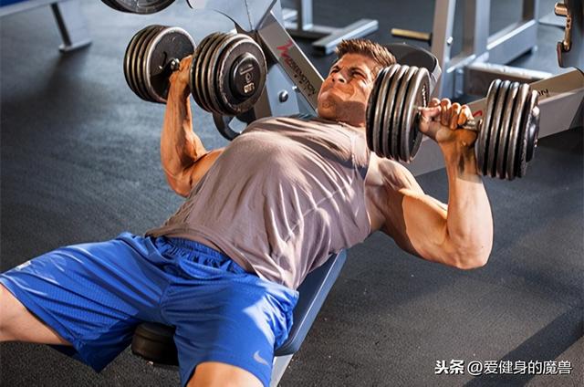 胸肌多久能练出来，胸肌一周练几次效果好（3个月比别人练1年要好）