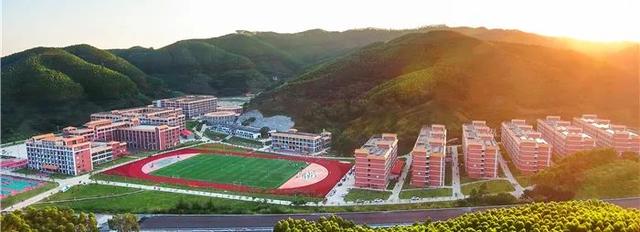 广州珠江职业技术学院是几本_是本科还是专科学校，广州珠江职业学院多大（2021广东专科院校面积最小排行榜出炉）