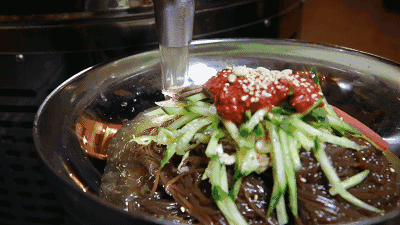 冷面是什么面做的，各地东北人吵起来啦