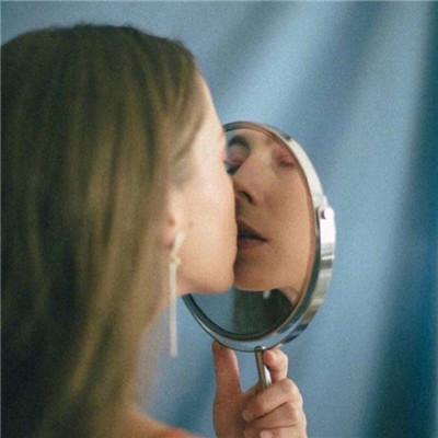 红唇、很性感，微信头像，红唇、很性感（性感撩人的女生嘴唇头像）