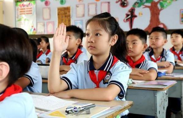 几岁读六年级，6岁读几年级（有关小学生上学年龄这个问题）