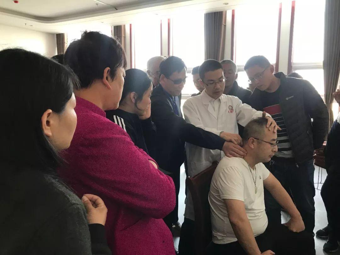 艾灸培训学校(艾灸在哪里学最正宗)