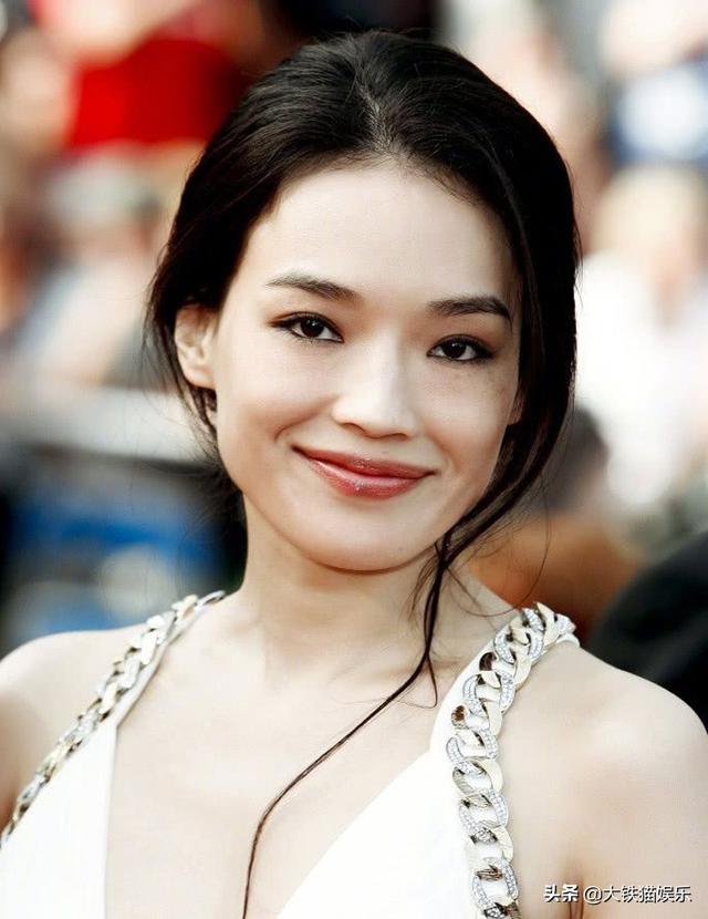 月牙脸适合什么发型（6位方脸女星告诉你）