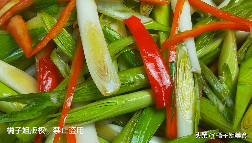 【涼拌蒜苗】做法步驟圖 開胃又下飯-起舞食譜網