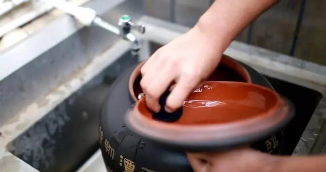 自制简易抽水器，自制简易抽水器教程（建水紫陶水缸使用说明）