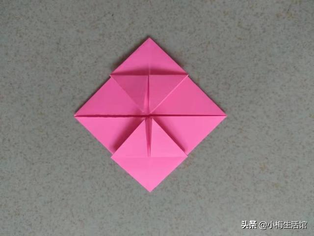 爱心的折法(简单)，简单爱心的折法（看的我都心花怒放了）