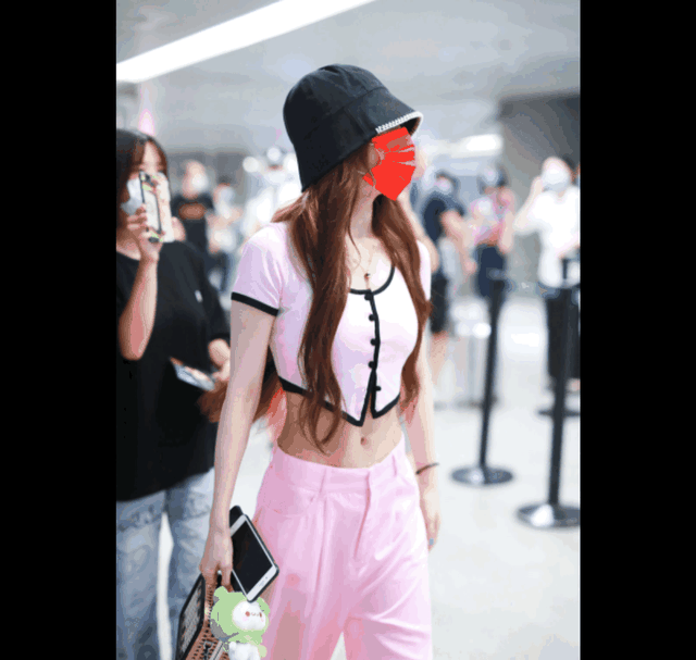 黑粉是什么意思，快手黑粉是什么意思（最美的“黑粉撞色”搭配）