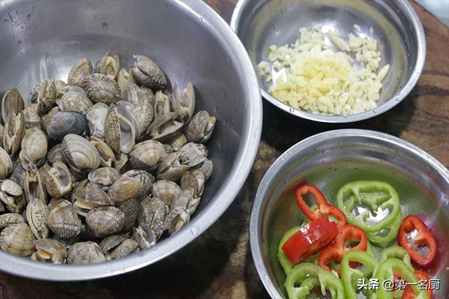 蒜泥花甲的做法步骤，蒜泥花甲的做法（原来诀窍这么简单）