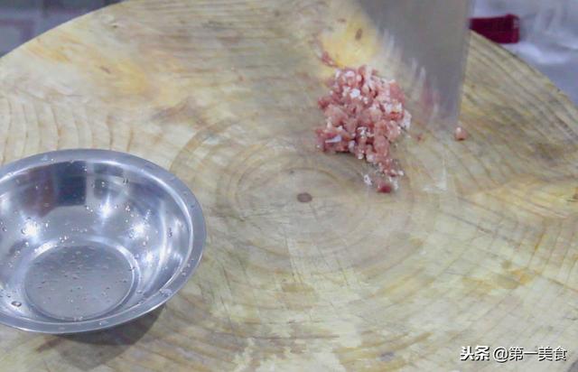 茄子煲的家常做法，正宗茄子煲的做法（厨师长分享一个饭店的做法）