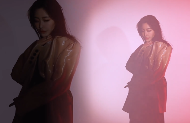 情侣头像黄一点的一人一半，情头真人一人一半 甜蜜侧颜微信（硬糖少女“月下七姐妹”大片）