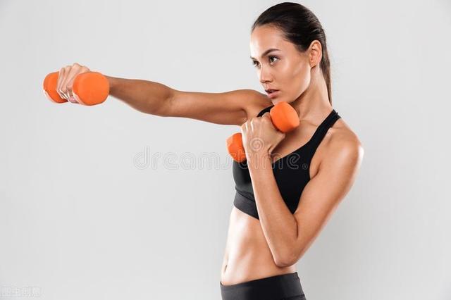 哑铃锻炼方法图解全套，哑铃锻炼方法图解——收藏版（9个哑铃动作帮你全身肌群）