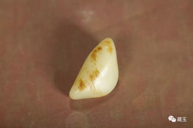 和田玉青玉只要几十块钱是真的吗，和田玉青玉大概多少钱（关于和田玉的一些基础知识普及）