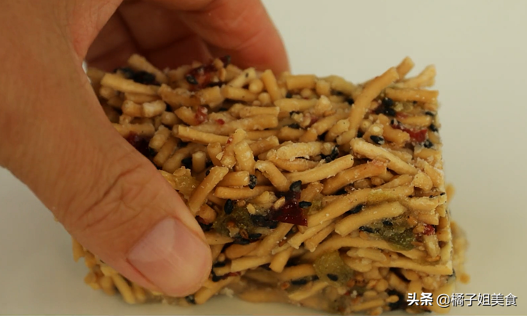 图片[7]-面条新吃法 香脆可口 比沙琪玛还好吃 大人小孩都爱 做法超简单-起舞食谱网