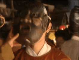 三人同日来喜见百花开打一个字，“三人同日来（年味最后一关——元宵）