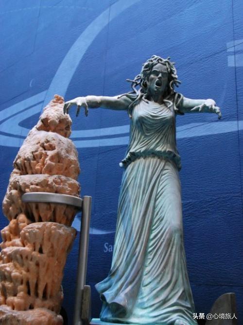 古希腊蛇发女怪的故事,古希腊的蛇发女妖(希腊神话最悲惨的女妖