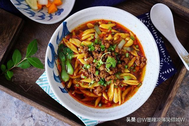 怎么做芝士忌廉汤，芝士汤的做法（美食做法——忌廉汤和剪刀面）