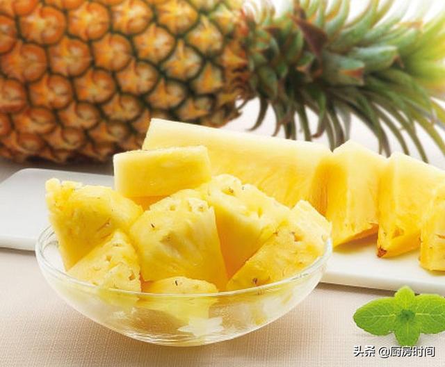 菠萝酸怎么样才会甜,菠萝太酸怎么变甜(原来想吃甜菠萝)