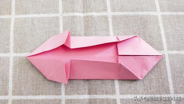 手工折纸爱心方法图解，简单又漂亮的爱心折法（教你用1张纸折出心心相印）