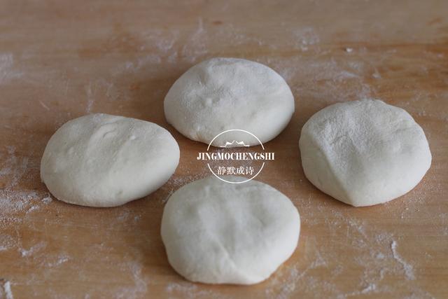 烙盒子的面怎么和，正宗肉盒子面怎么和（韭菜盒子最好的做法）