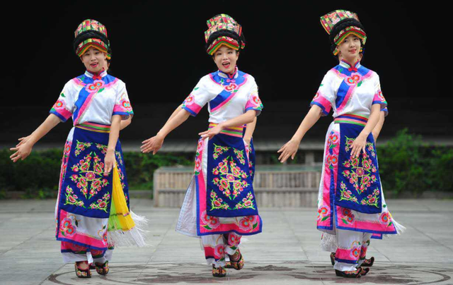 羌族的风俗文化，羌族的风俗习惯（羌族的民俗趣谈都有什么）