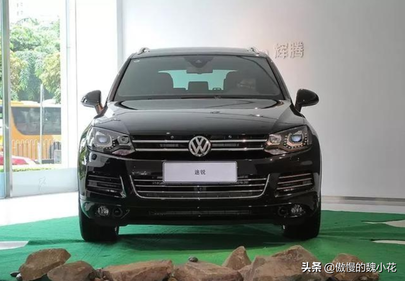 大众途锐v8(天津港途锐40万)