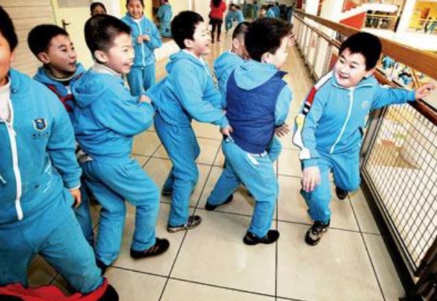 只有二画的字，只有二画的字有哪些字（小学生因“姓名”简单火了）