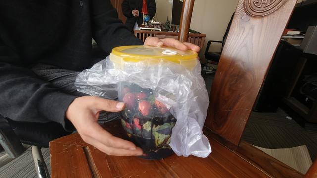 自制酵素的做法，如何自制水果酵素（烂果烂叶加点糖）