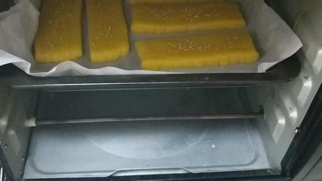 怎样在家做饼干，怎样在家做饼干简单做法（面粉里加2个鸡蛋）