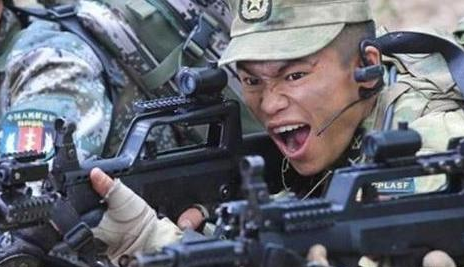 庄小龙在什么特种部队，庄小龙是怎么当上特种兵的（《战狼》真正特种兵庄小龙）