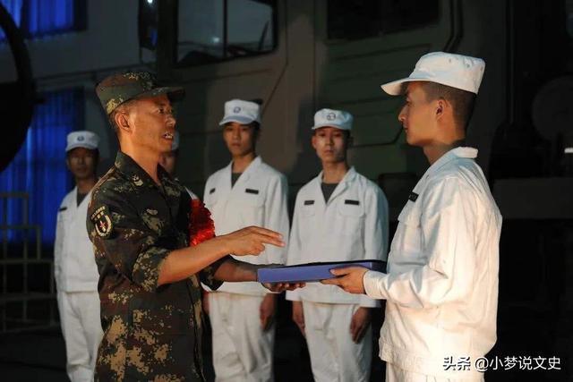 一级军士长是什么级别待遇，一级军士长和将军有什么不同（“导弹兵王”王忠心）