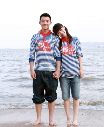 2011年,《快乐男声》再次开播,恰逢李湘退出,孙骁骁又得到和汪涵搭档