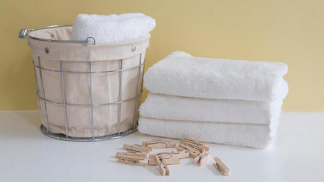 如何利用毛巾折叠小熊，用毛巾怎样叠小熊（家里的旧毛巾千万不要随便扔）