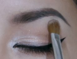 如何修眉与画眉教你方法让你拥有最漂亮的眉形，简单修眉和画眉技巧,我一步步教你（四款超详细画眉教程）